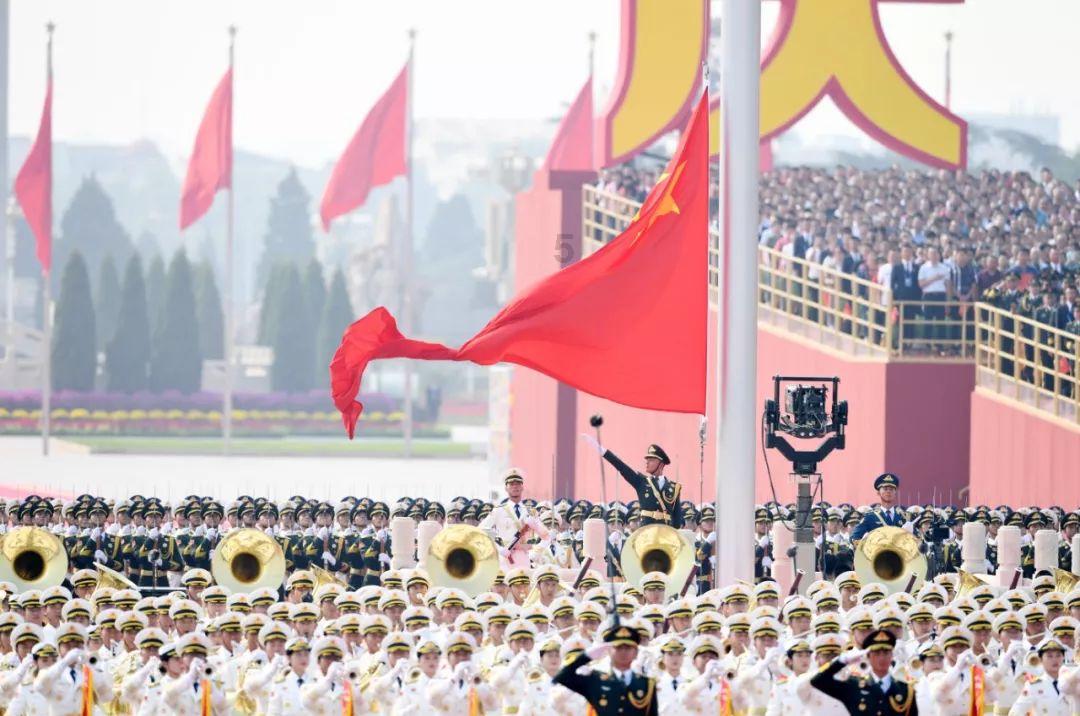 夏季纽扣裙